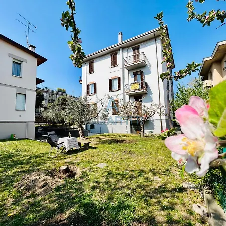 Ares Apartment - Vicino Al Lago Di Garda E Alla Stazione Treno Desenzano del Garda Exterior photo